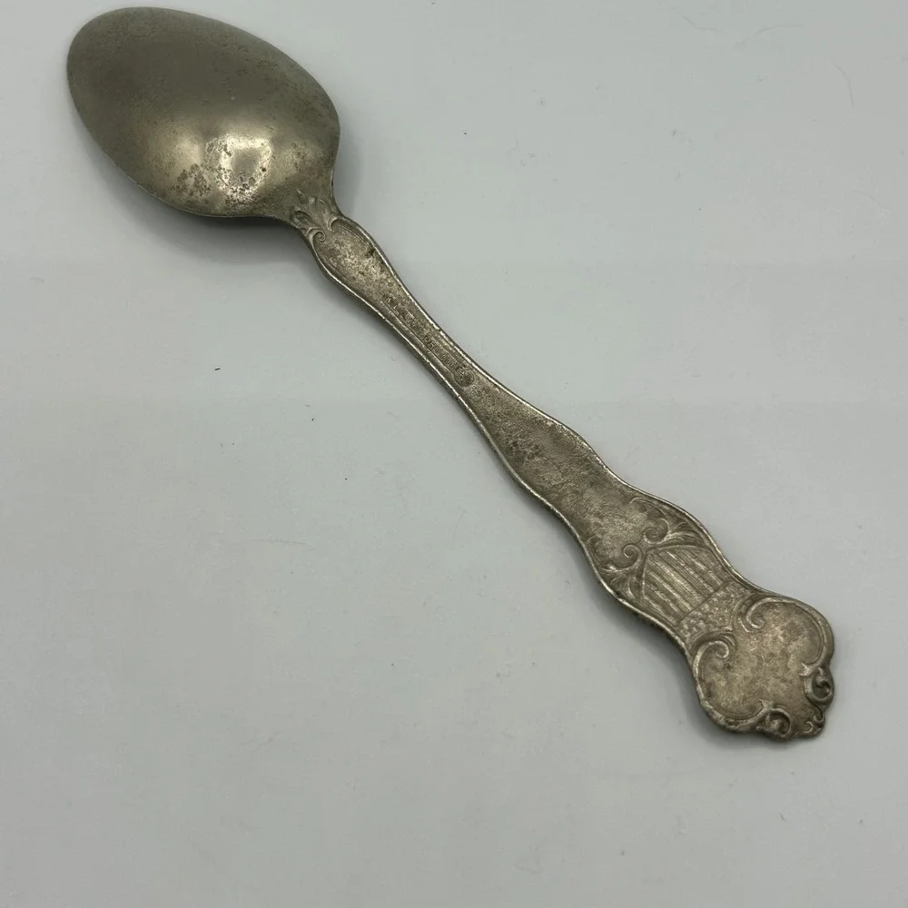 Vintage Wallingford Co Nebraska State Souvenir Spoon Silverplate Patriotic 5.5